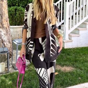 Black and White Leaf Print Set